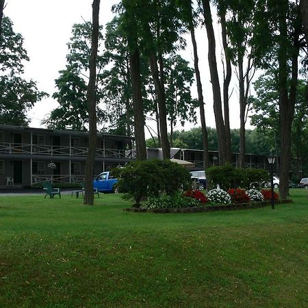 Locust Grove Motel Ballston Spa Exterior photo