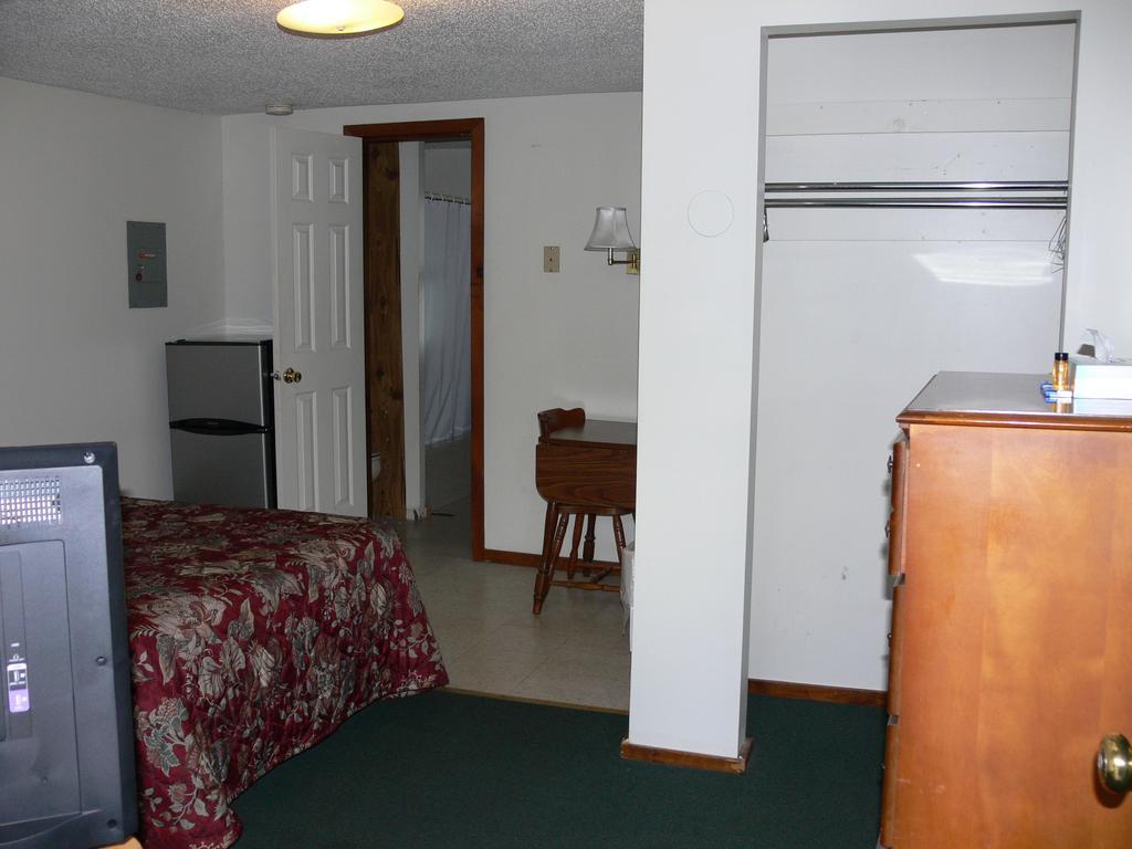 Locust Grove Motel Ballston Spa Exterior photo