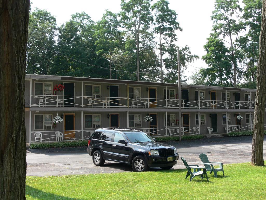 Locust Grove Motel Ballston Spa Exterior photo