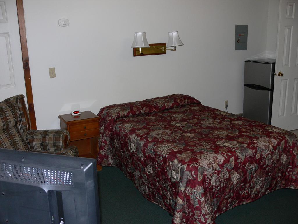 Locust Grove Motel Ballston Spa Exterior photo