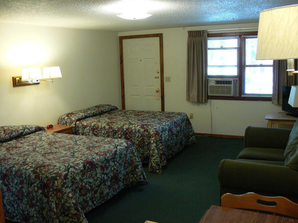 Locust Grove Motel Ballston Spa Exterior photo